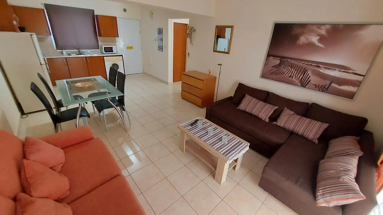 Nissi Golden Sand Lome איה נאפה