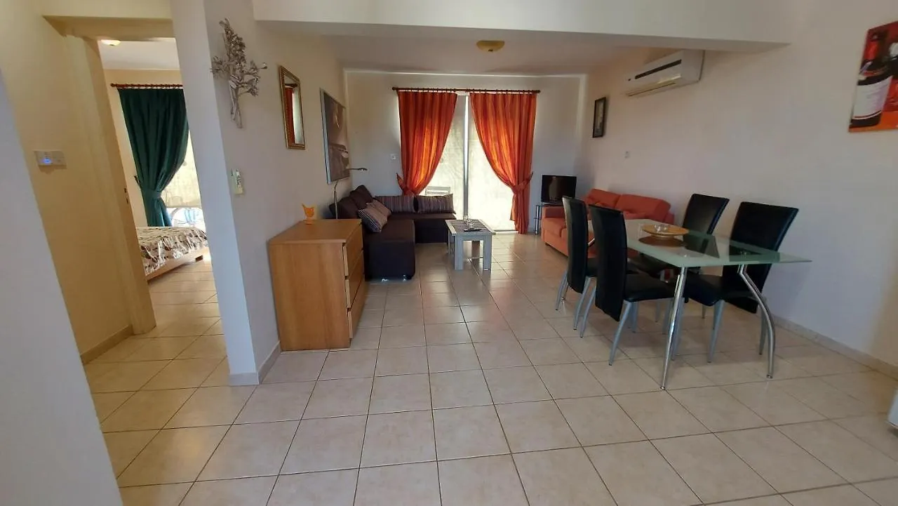 Nissi Golden Sand Lome 0*, איה נאפה קפריסין