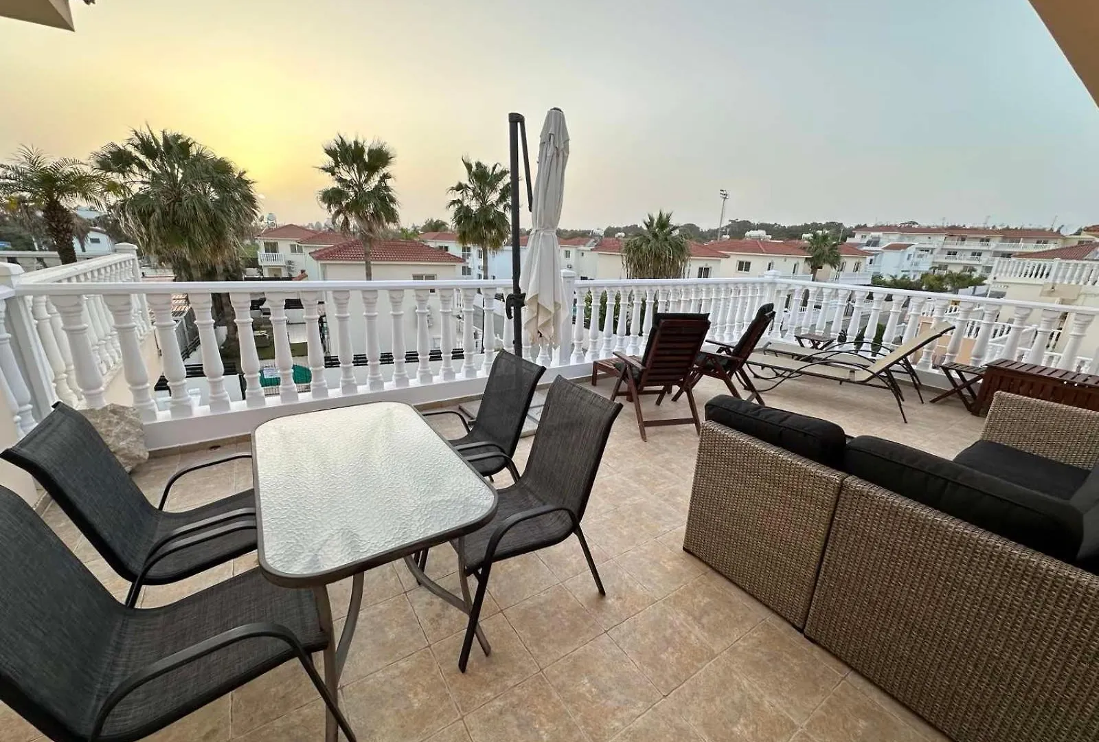 Nissi Golden Sand Lome 0*, איה נאפה